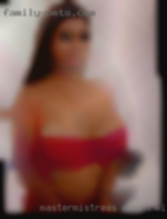 Master/mistress women willing horny to have fun.